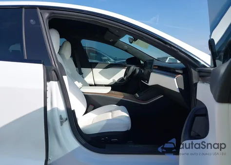 2022 Tesla Model S Dual Motor All-Wheel Drive z USA, uszkodzony, nr VIN 5YJSA1E58NF493449